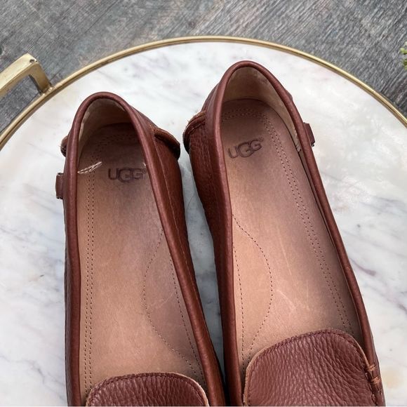 Sz 8.5M Ugg Brown Leather Loafers - Picture 7 of 9